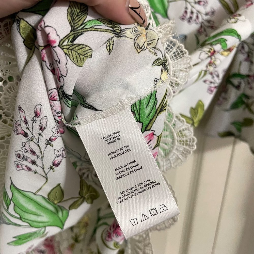 Kut from the Kloth White Floral Blouse with Lace Hem - Picture 6 of 8